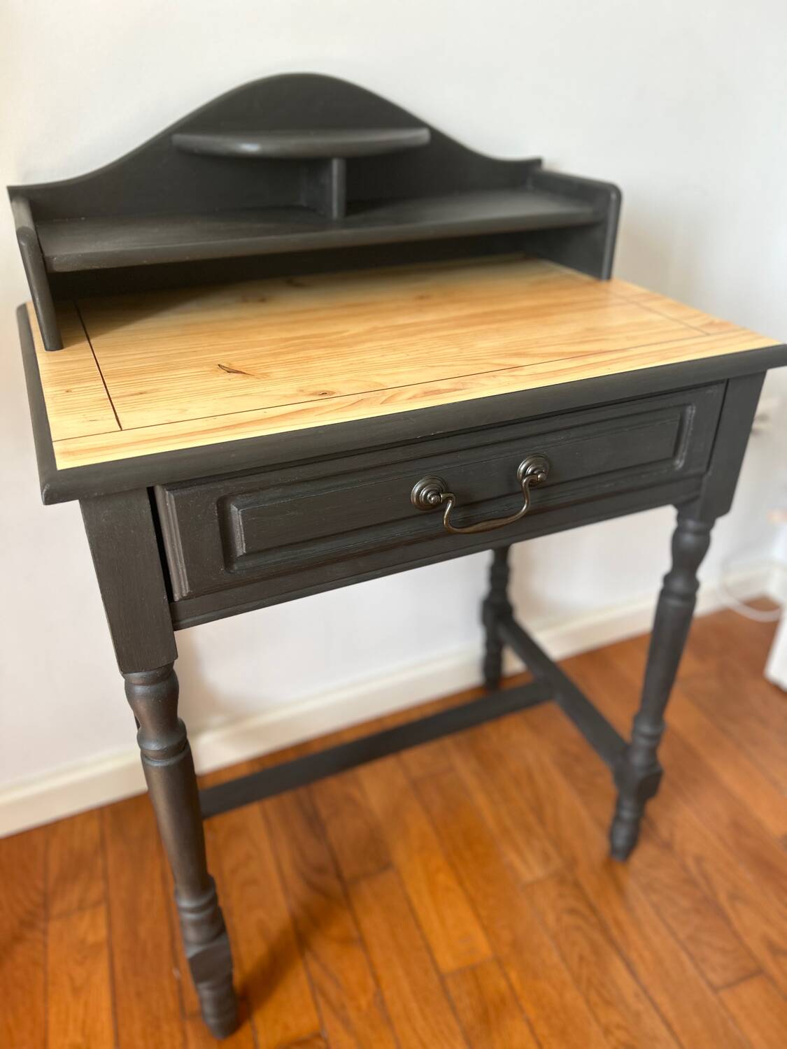 Desk or dressing table
