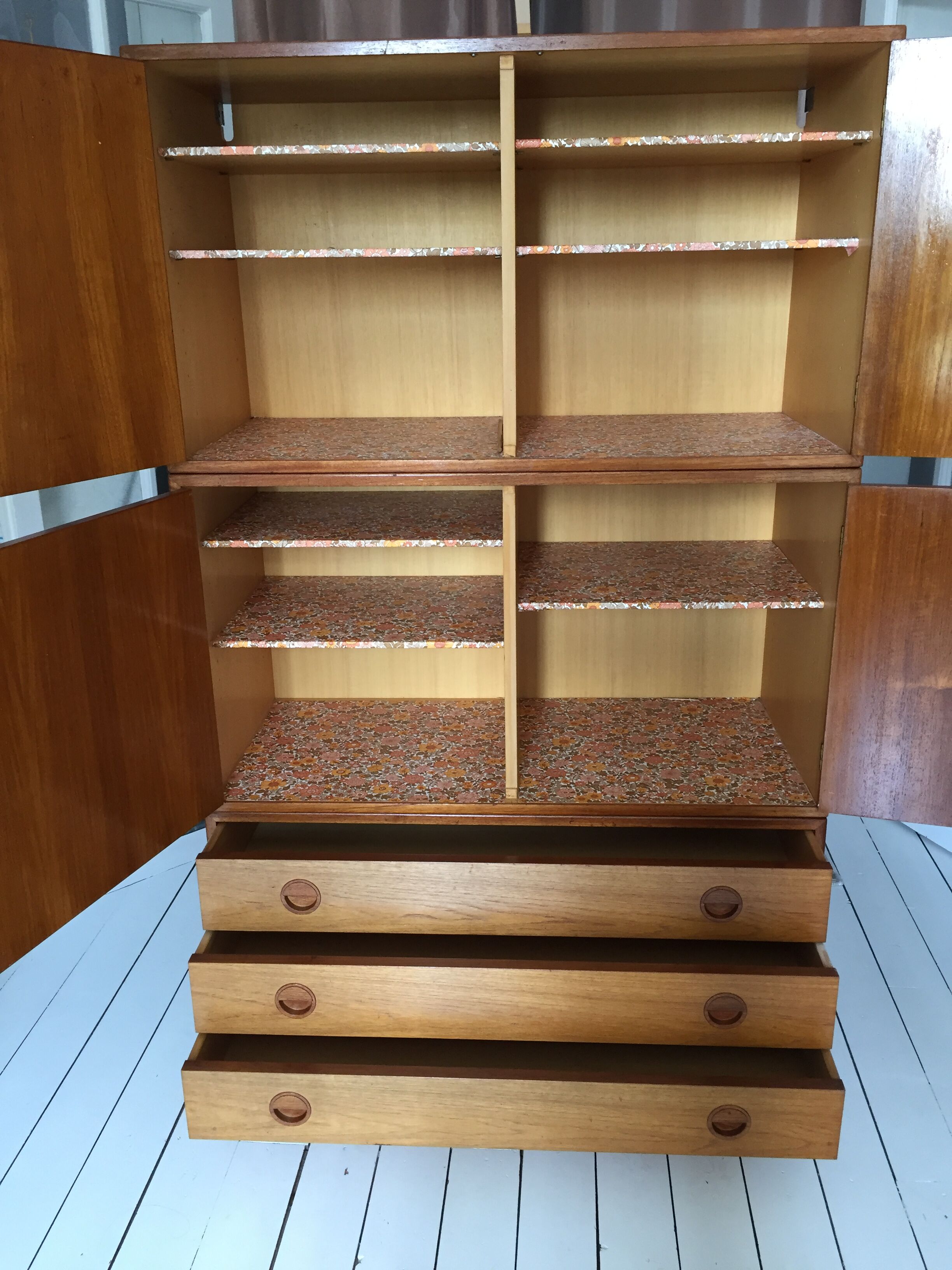 Enfilade scandinave à suspendre 3 modules en teck Denmark