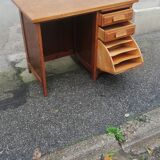 Vintage desk 2 drawers 1 locker
