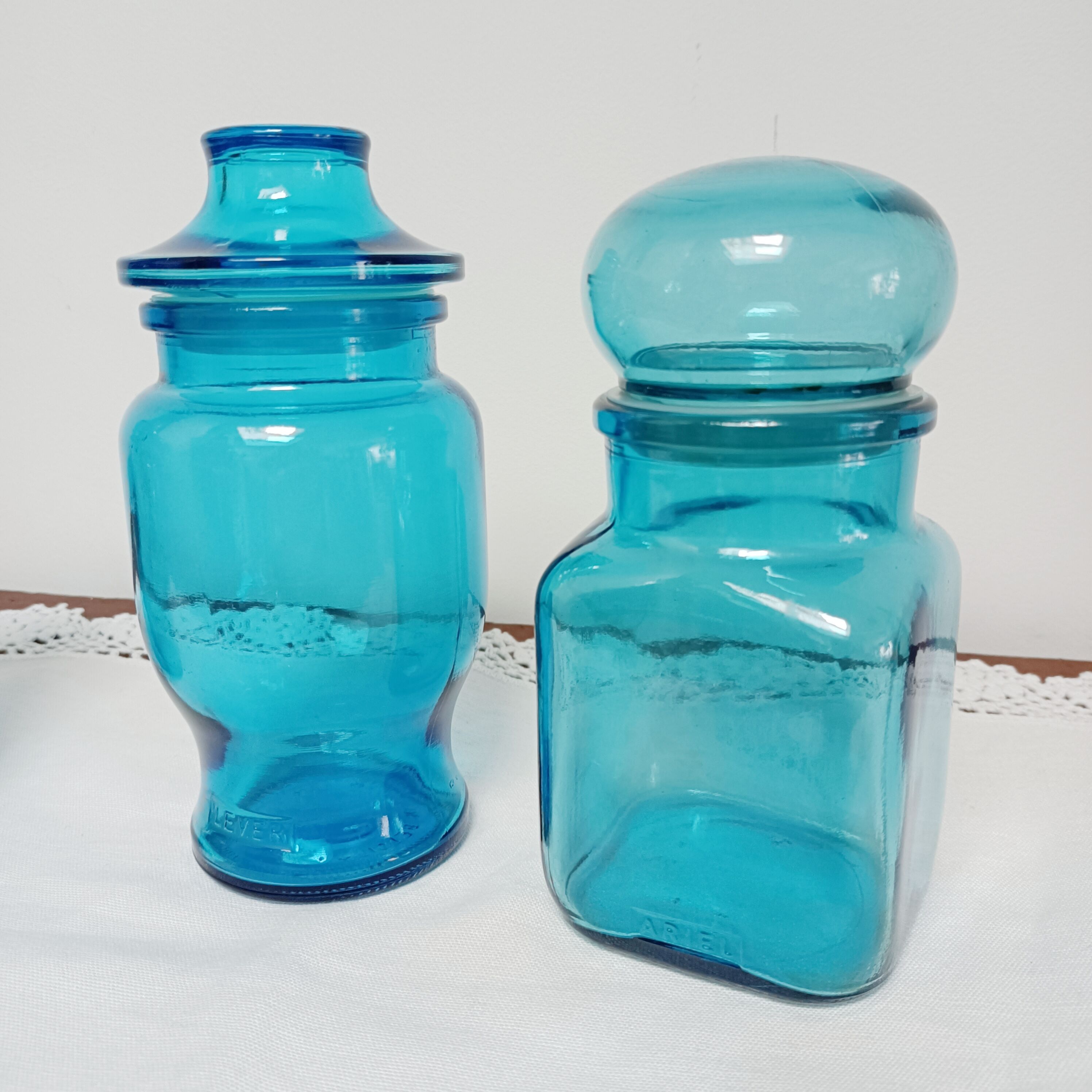 Set of 3 blue glass apothecary jars