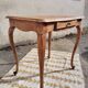Table ou écritoire style Louis XV noyer éclairci