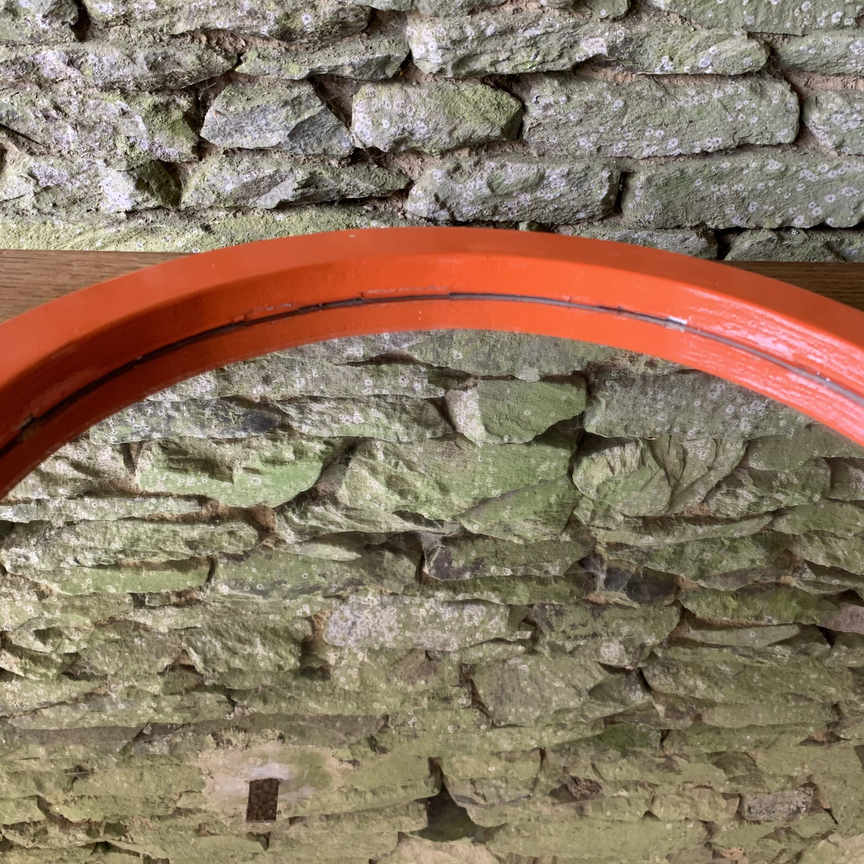 Miroir en bois orange