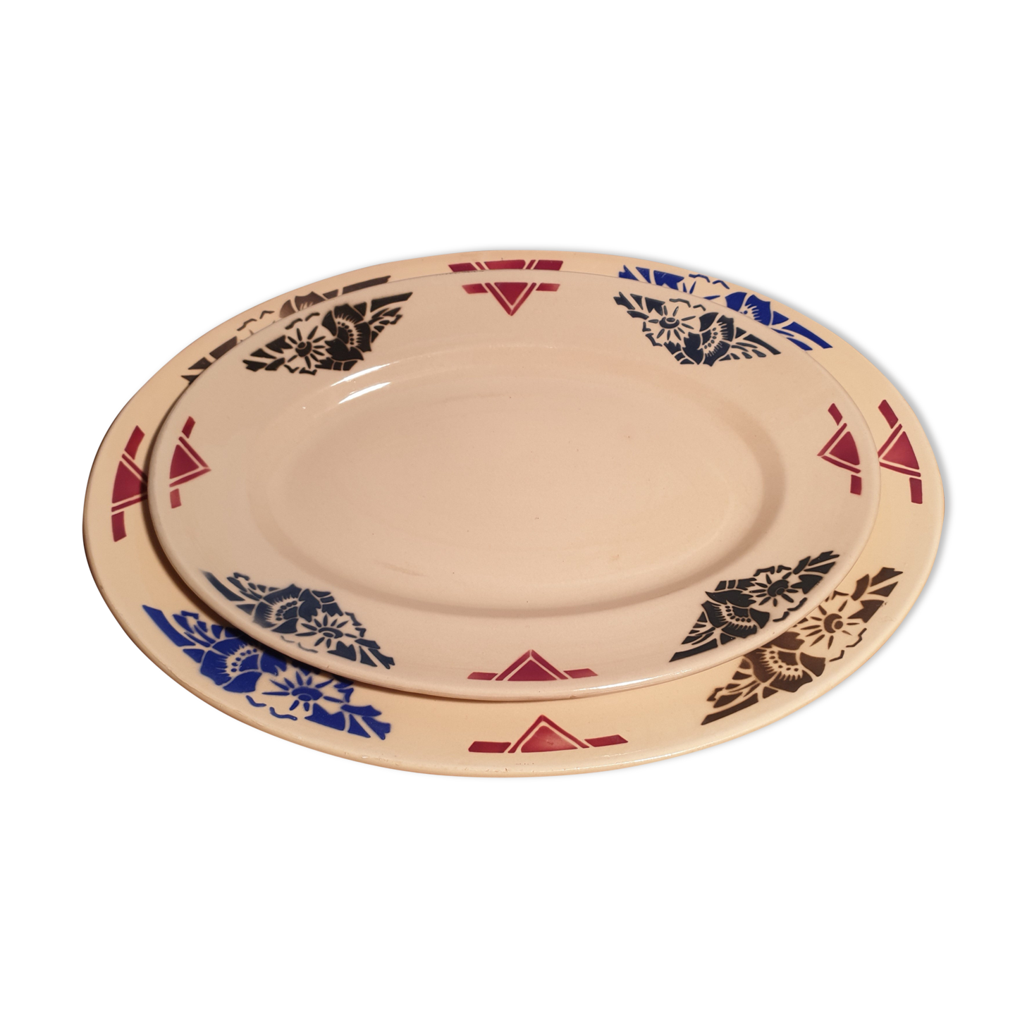 Duo of oval dishes