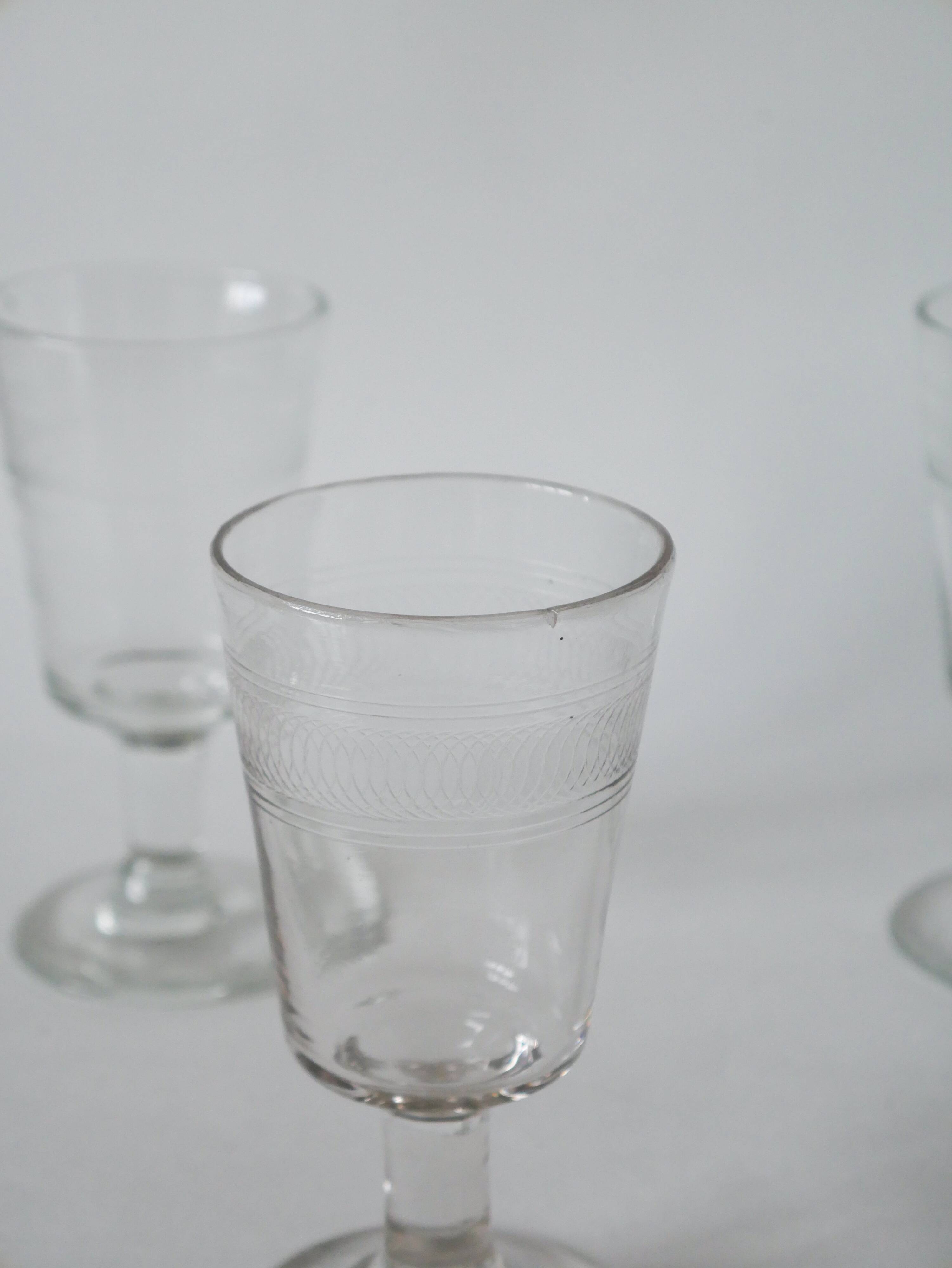 Lot de 6 verres à vin dépareillés XIXème