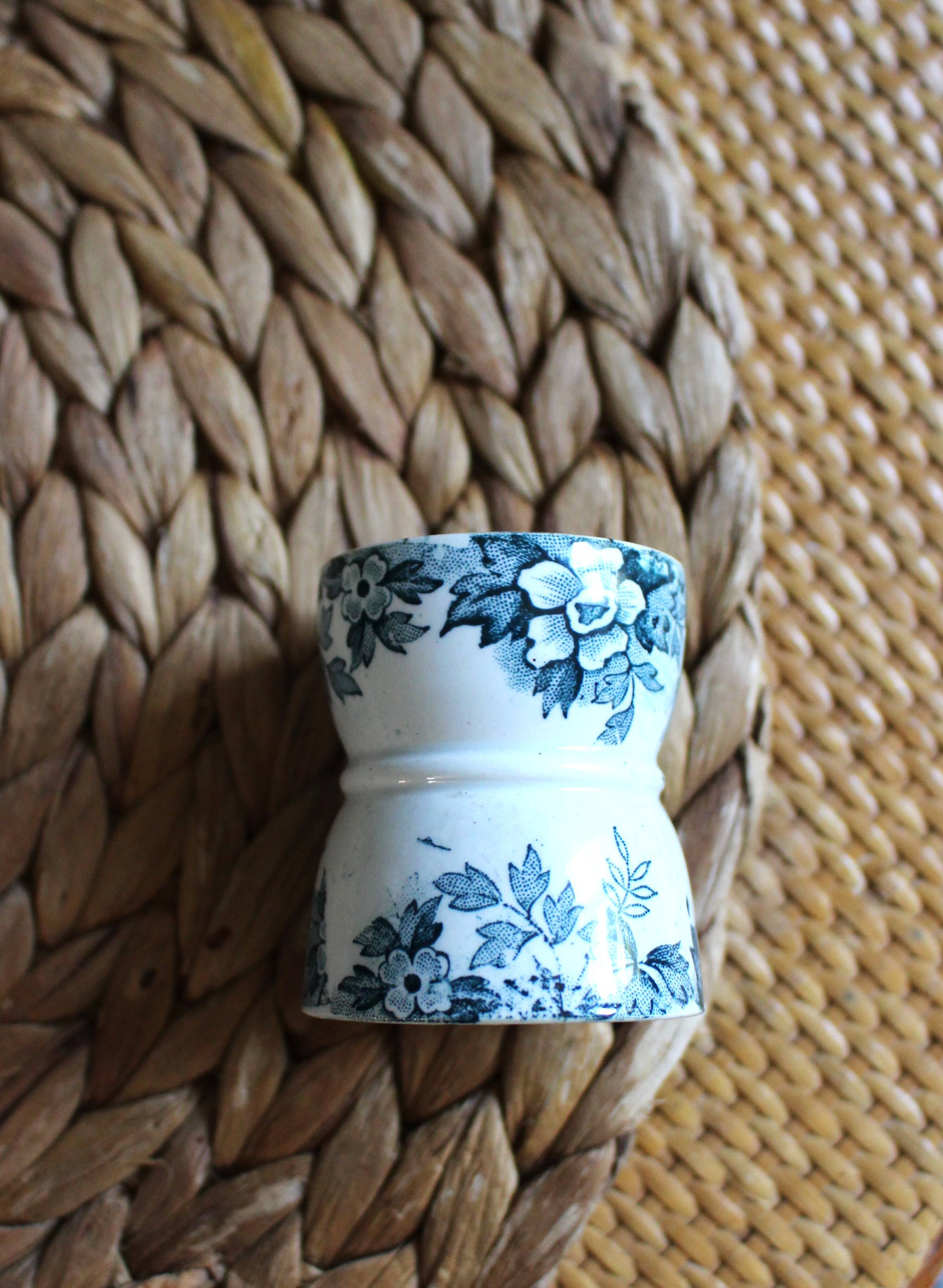 Diabolo egg cup Terre de Fer blue flowers
