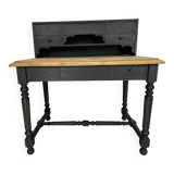 Stepped desk