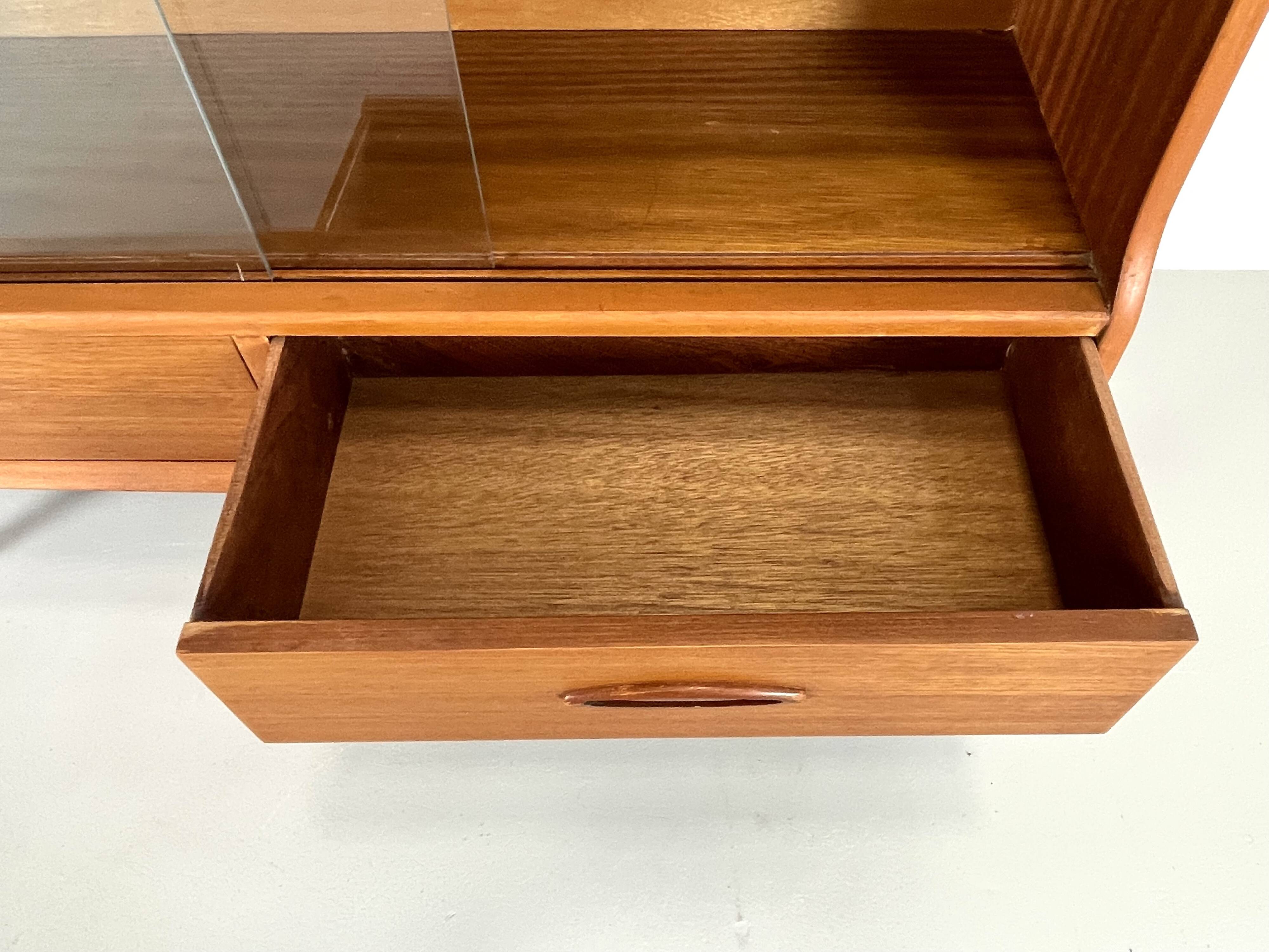 Petite vitrine vintage Jentique des années 1960 en bois de teck