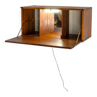 Bureau mural en teck du milieu du siècle par Beaver et Tapley, Royaume-Uni, vers 1970