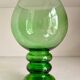 Vase boule en verre vert