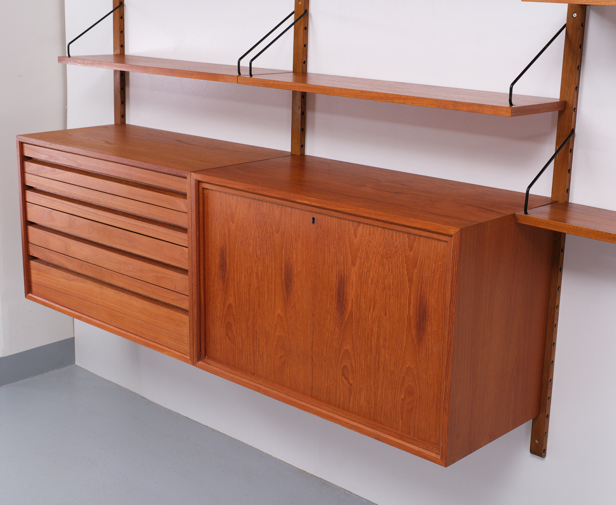 Large Poul Cadovius Royal wall system 1950s Denmark