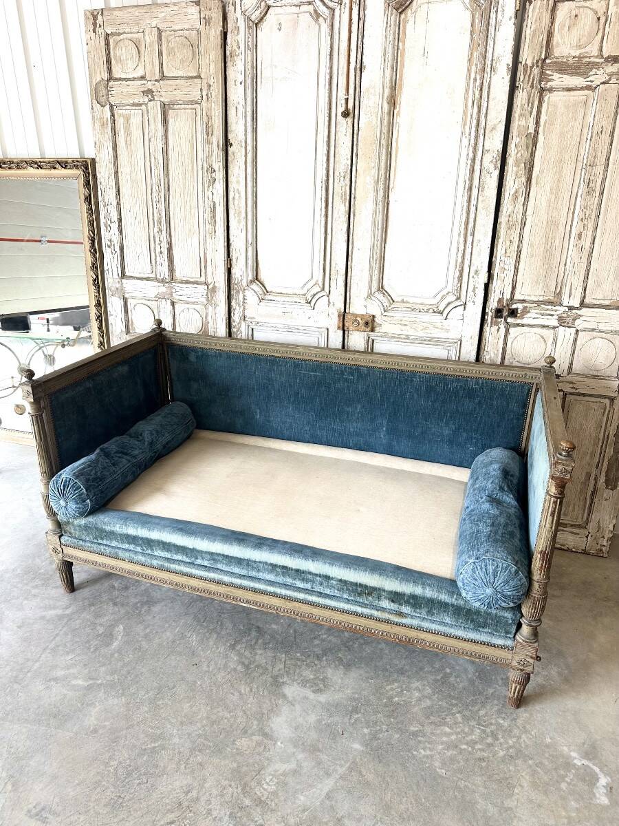 Louis XVI daybed circa 1800