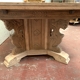 Table de style renaissance en chene massif XX siècle