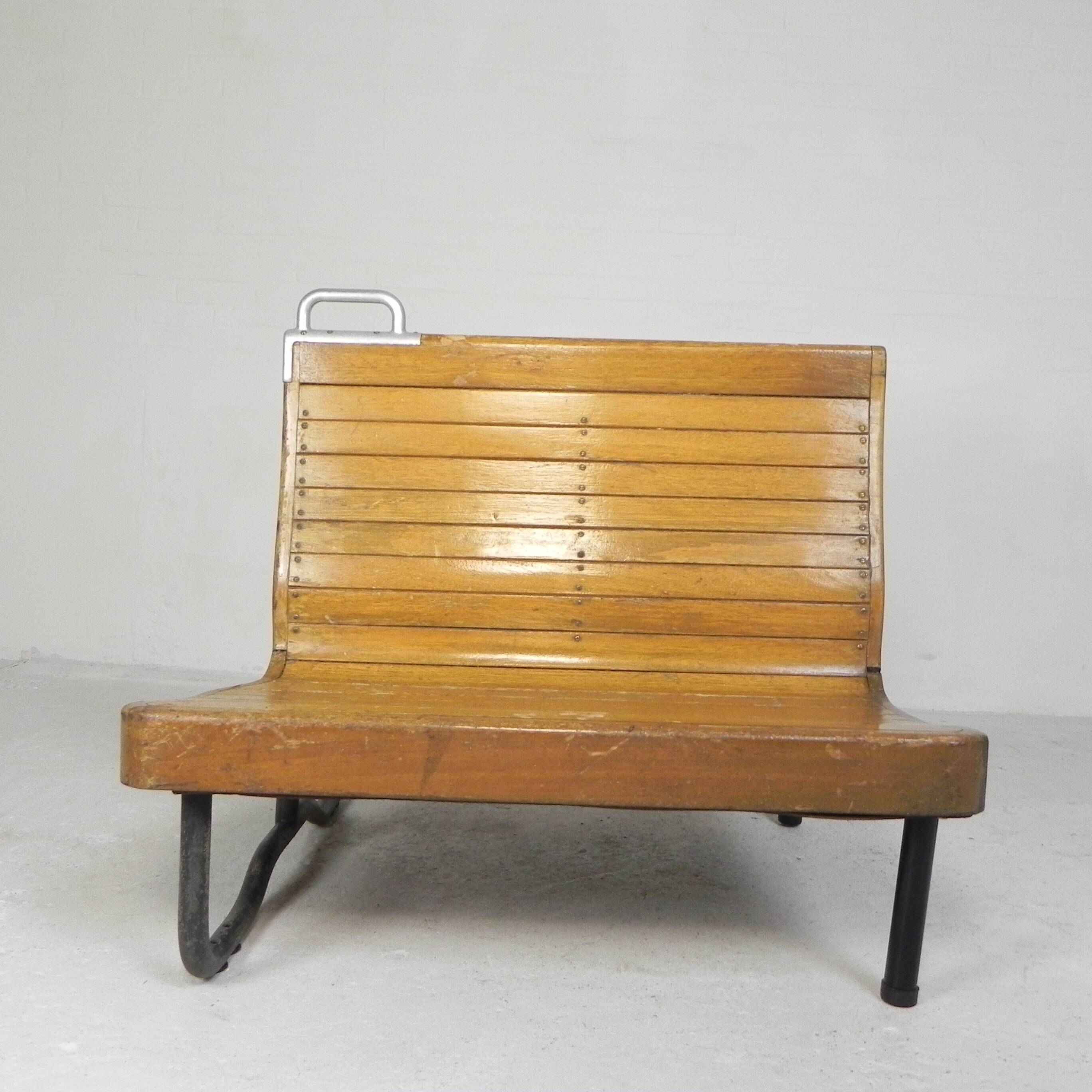 Banc de train en teck double face, années 1930