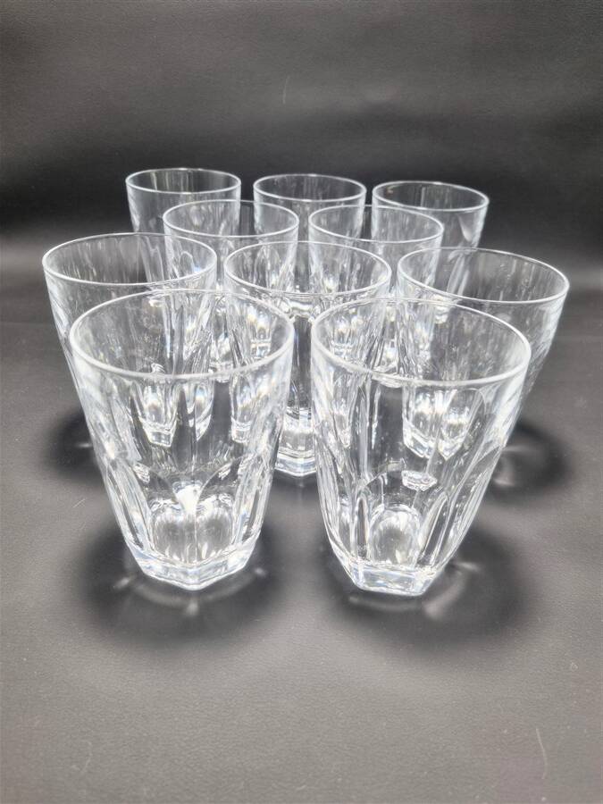 Set of 10 crystal glasses