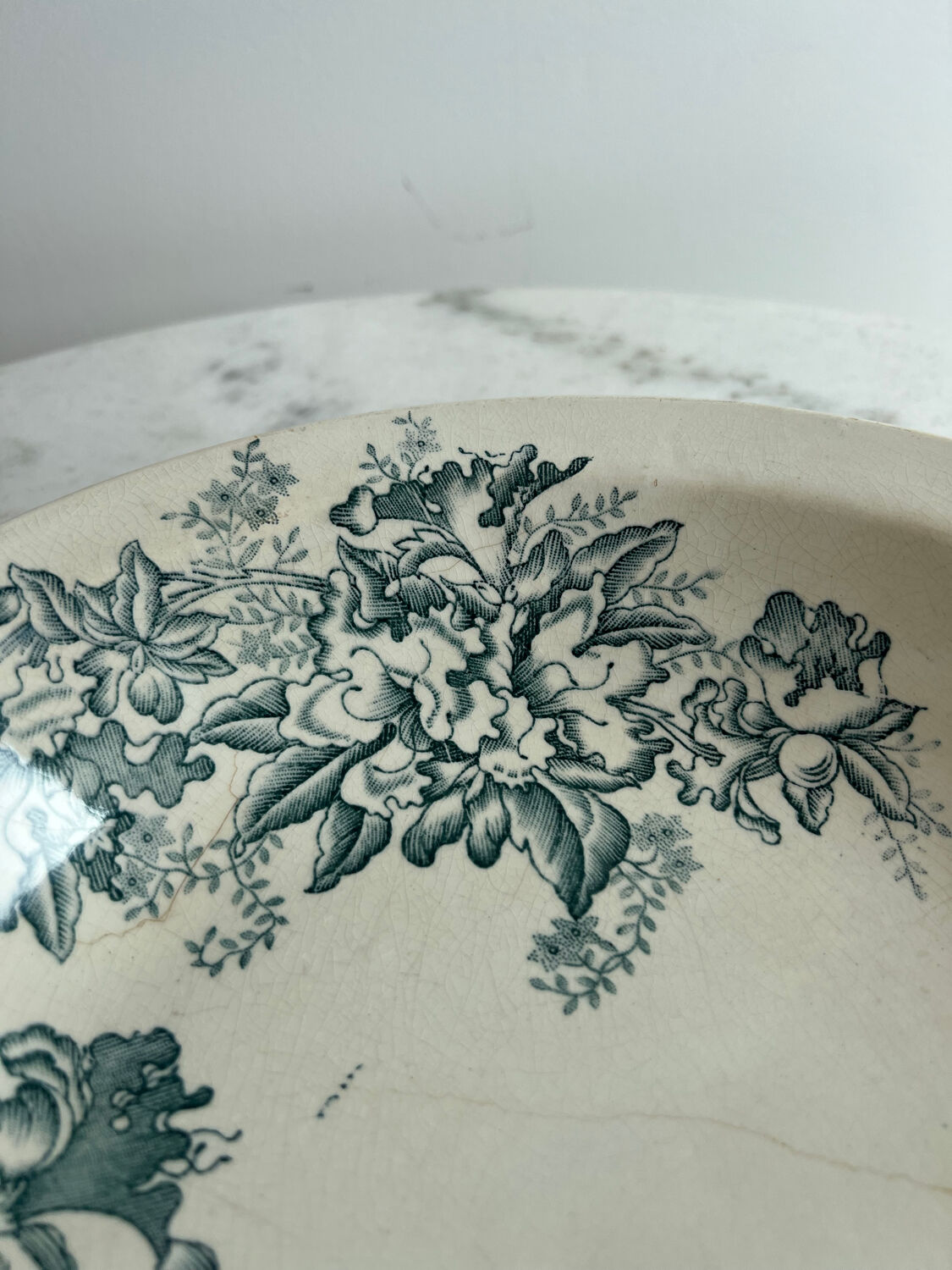 Large salad bowl with floral decoration Givor