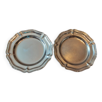 Set of 2 round stainless steel dishes