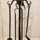 Fireplace stand with 4 wrought iron and bronze accessories