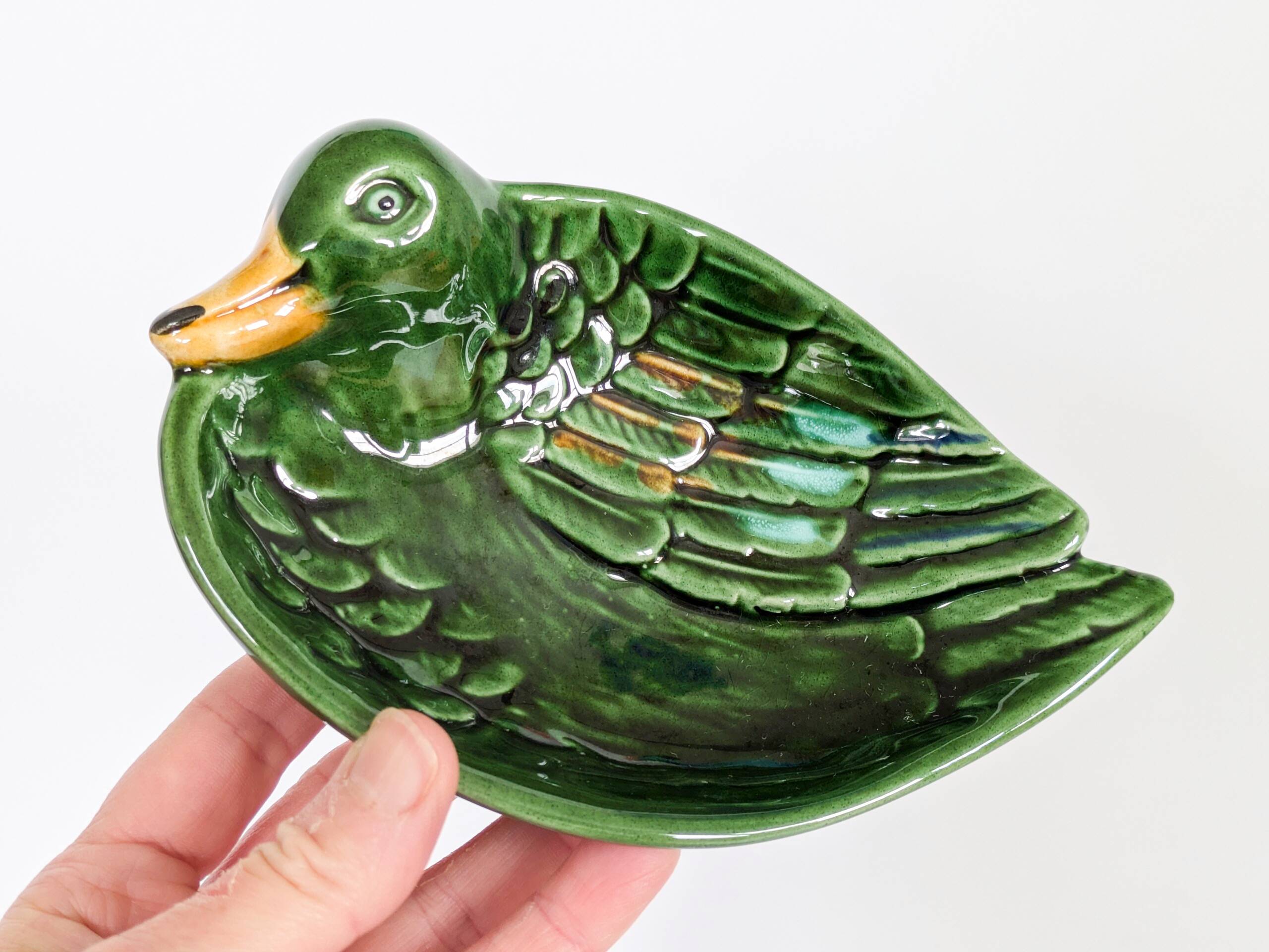 Vintage green ceramic duck dish, pocket tray or soap holder.