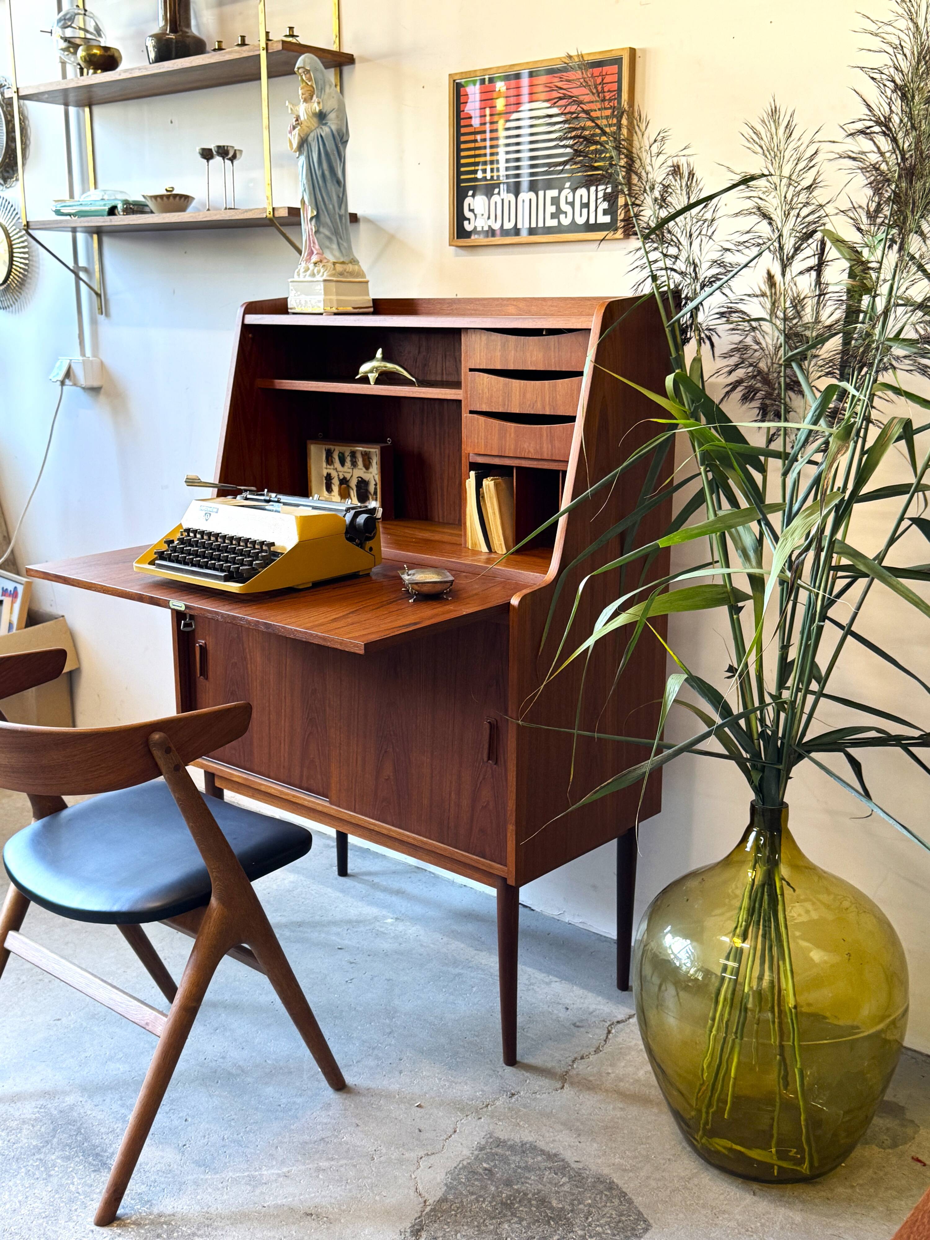 Secretary/desk, Denmark, 1960s/1970s, Mid-C Modern style, vintage