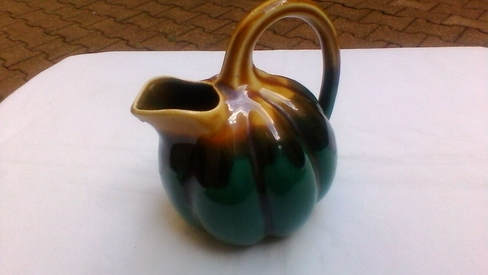 Jug in barbotine model 211 signed Alpho
