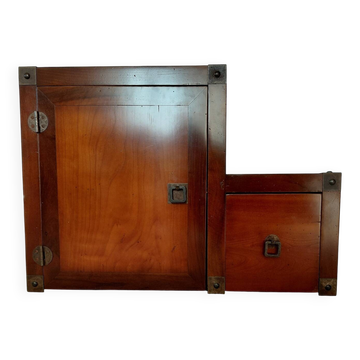 Meuble d appoint en escalier merisier et laiton - Roche Bobois