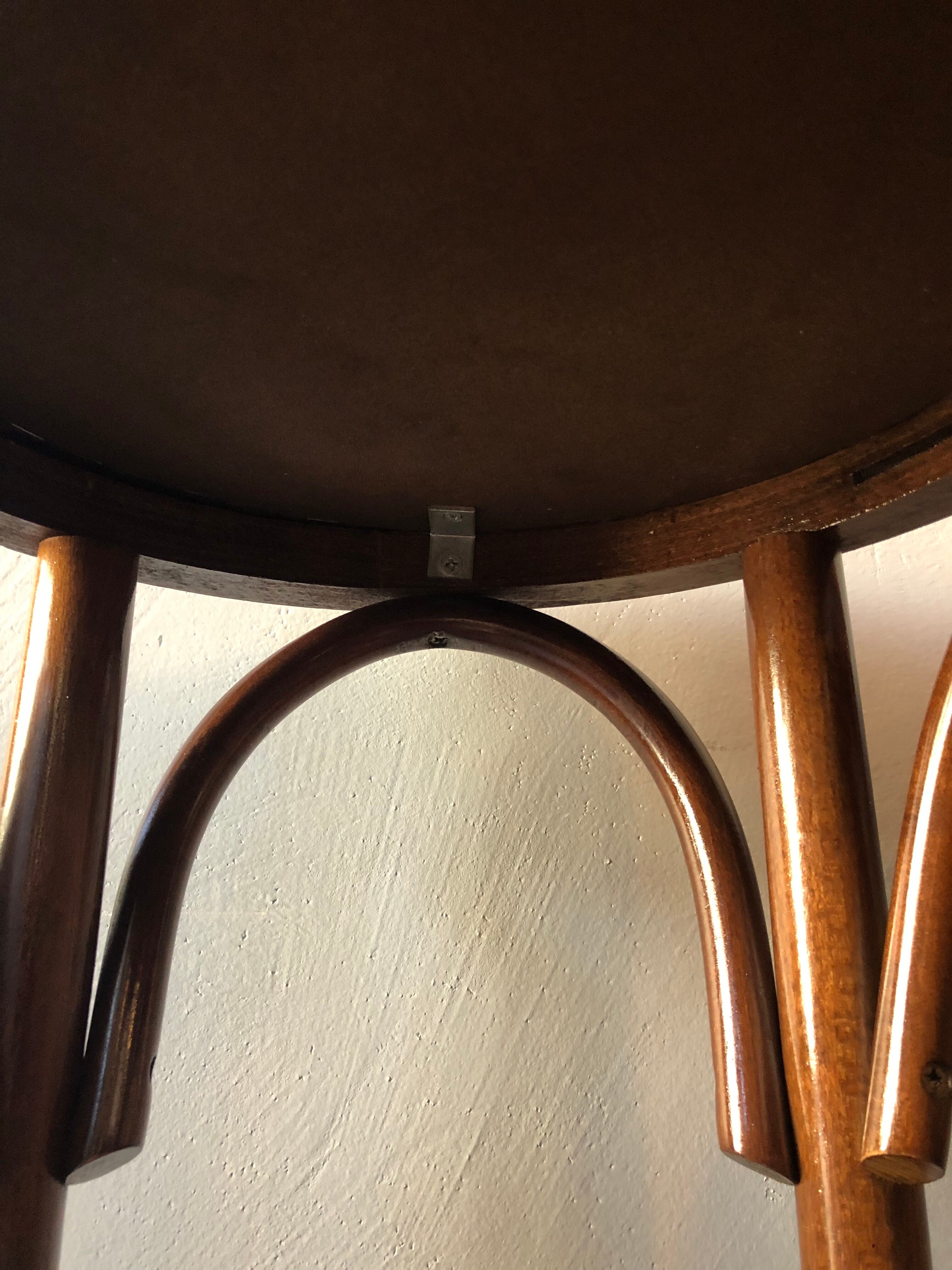 2 bistro bar stools