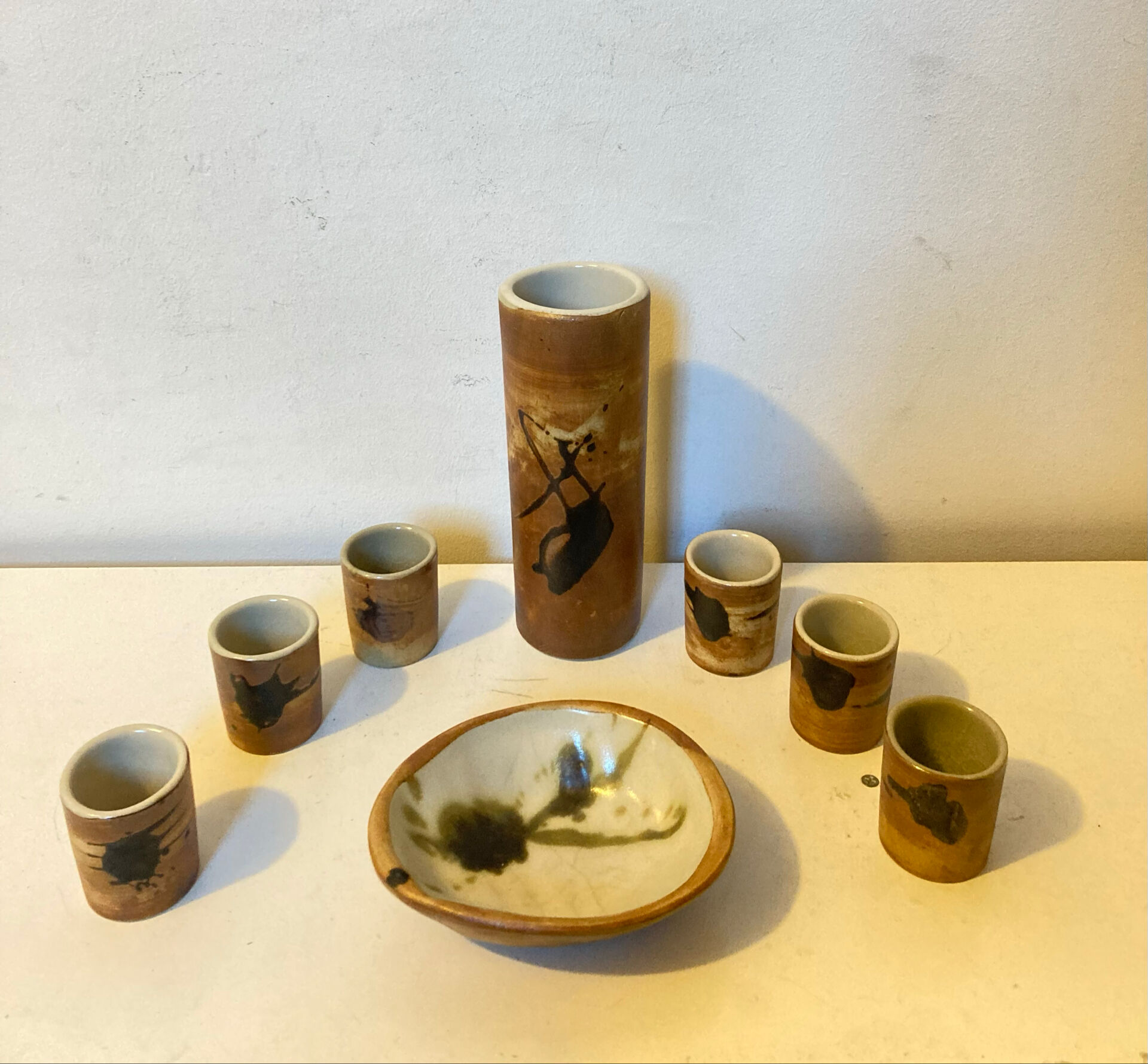 Varnished stamped La Colombe alcohol service from the 1950s/60s.