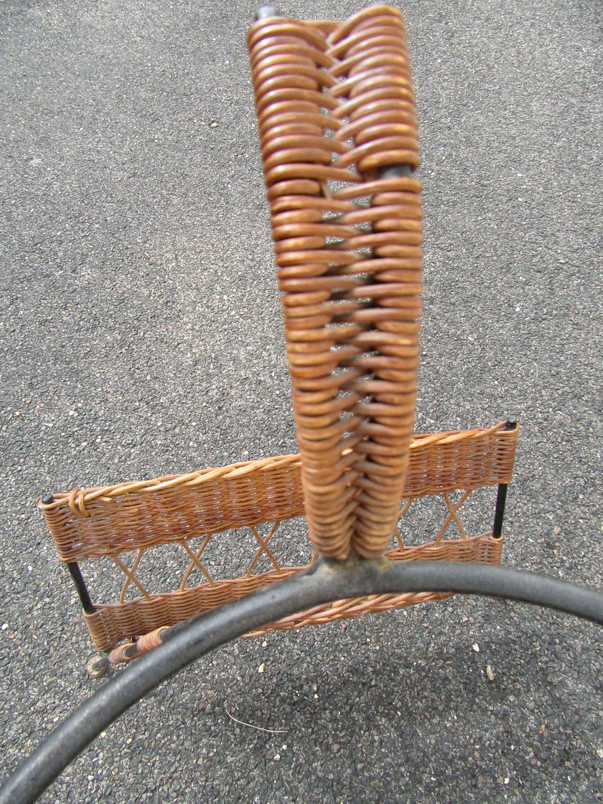 Panier à ouvrage en rotin