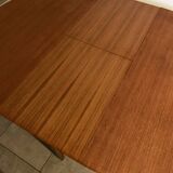 Scandinavian round teak dining table from the 60s extendable