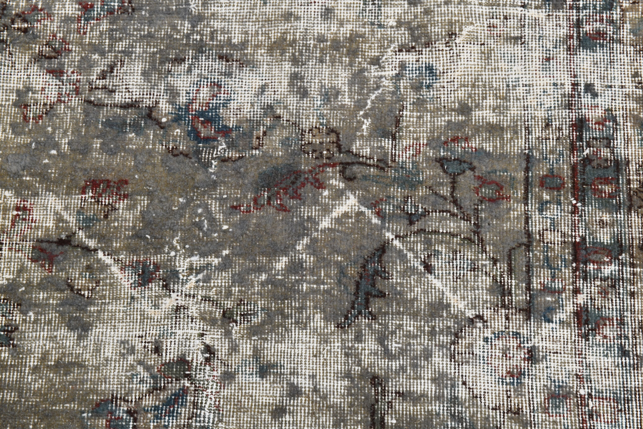 8x11 distressed antique vintage rug 333x230cm