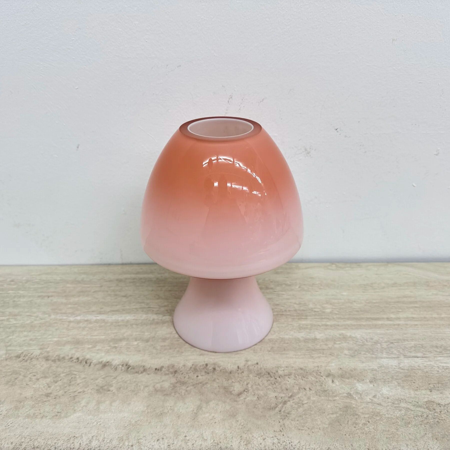 Peil & Putzer pink glass mushroom table lamp, 1970s