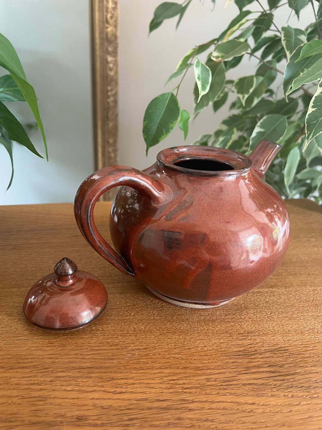 Brick red sandstone teapot from Saint Amand en Puisaye