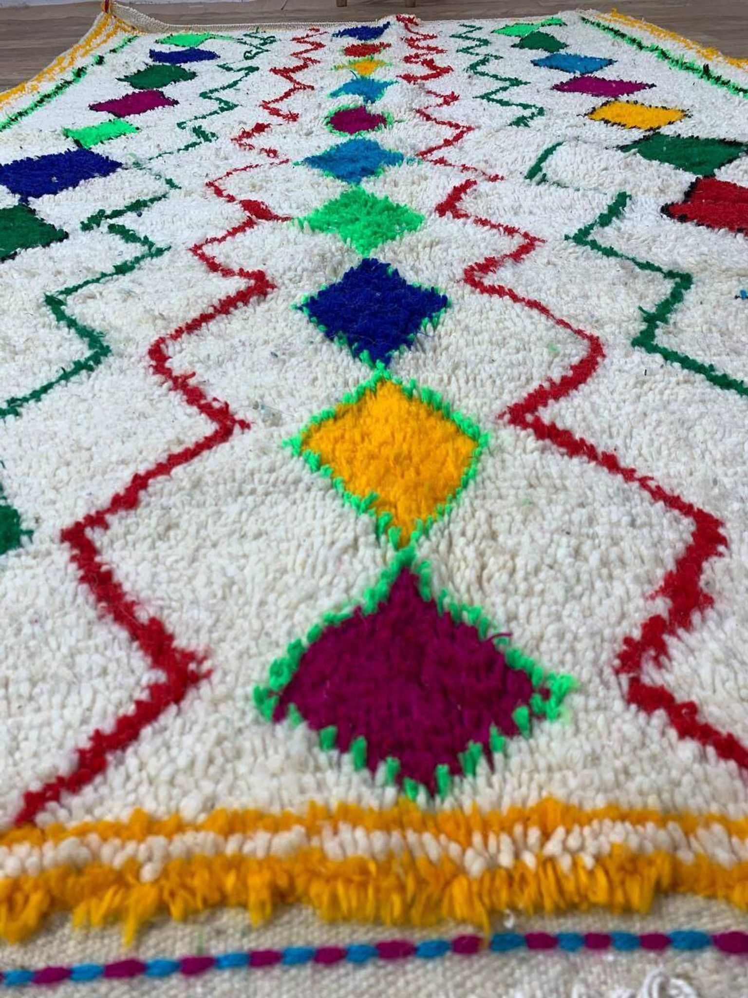 Tapis berbère marocain artisanal fait main 254 X 152 CM