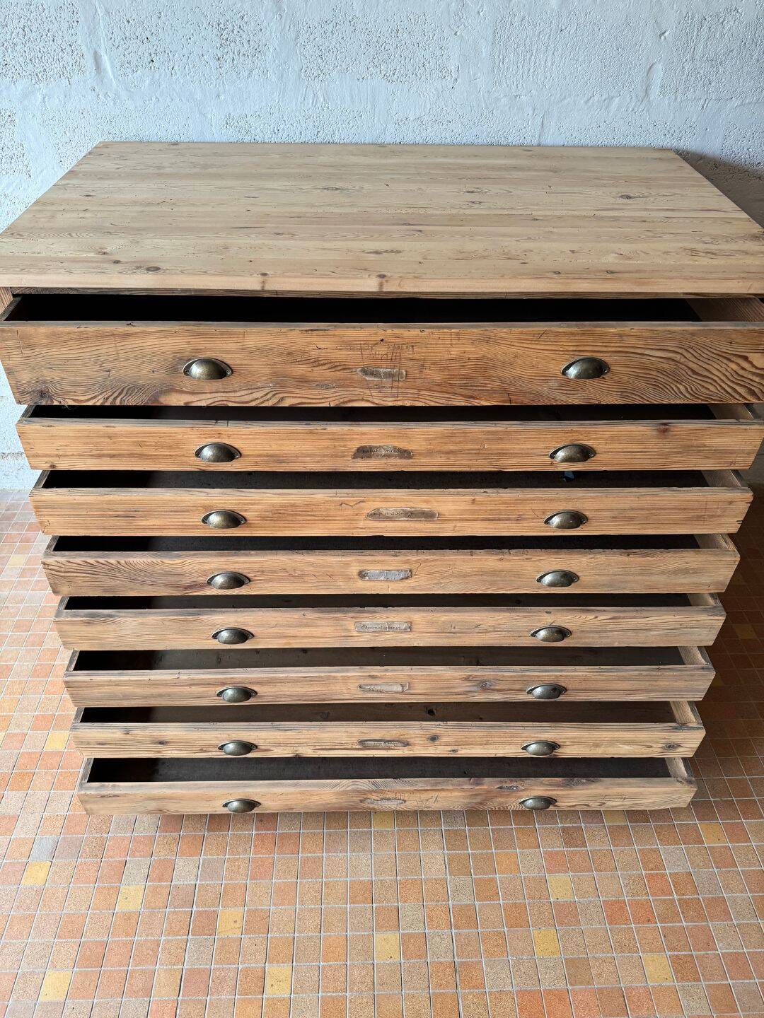 Solid pitch pine workbench - Early 20th century