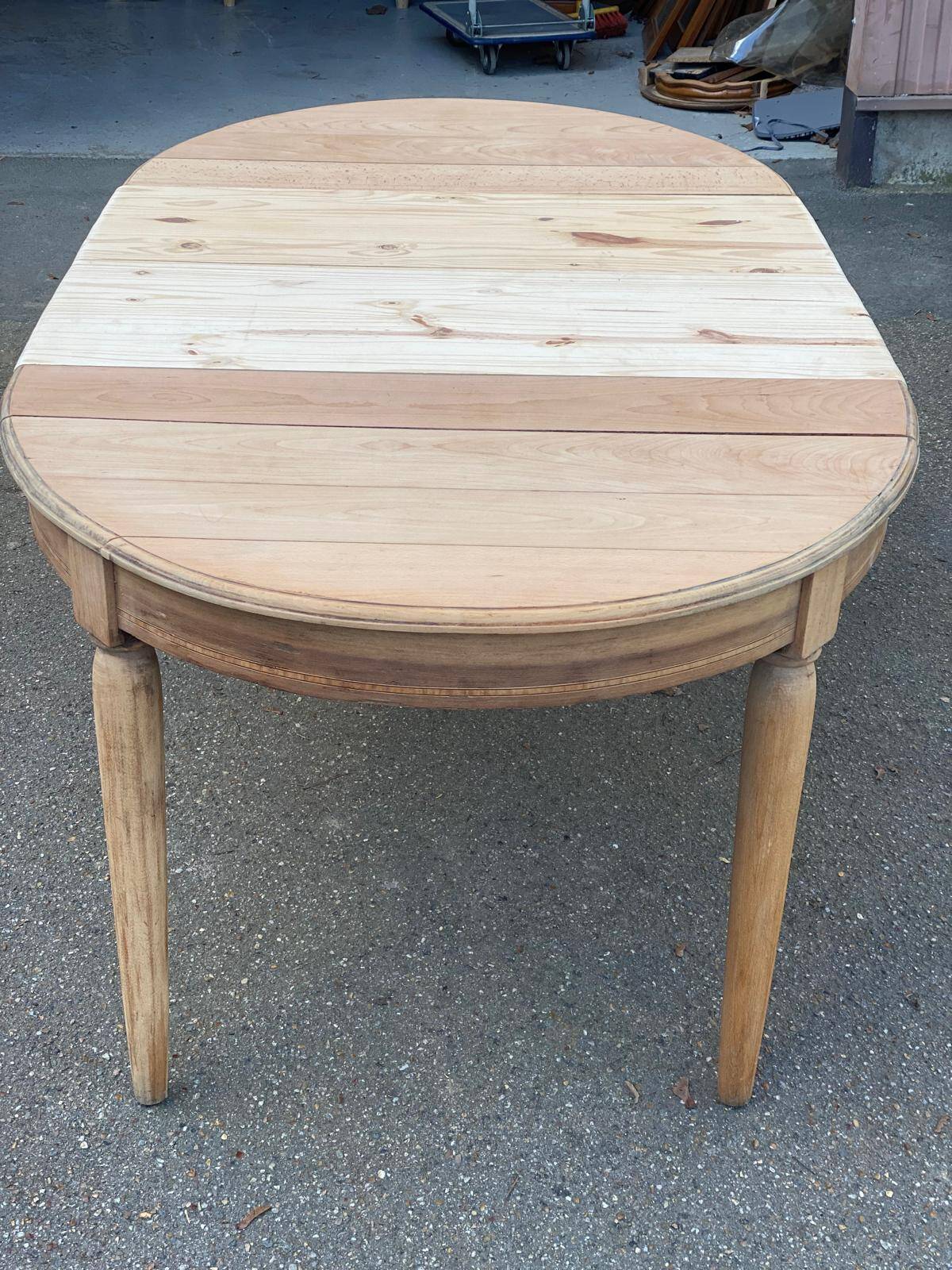 Renovated Louis Philippe round extendable dining table from the 18th century, 205cm.