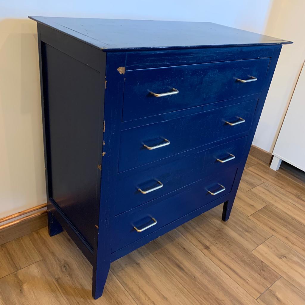 Vintage chest of drawers