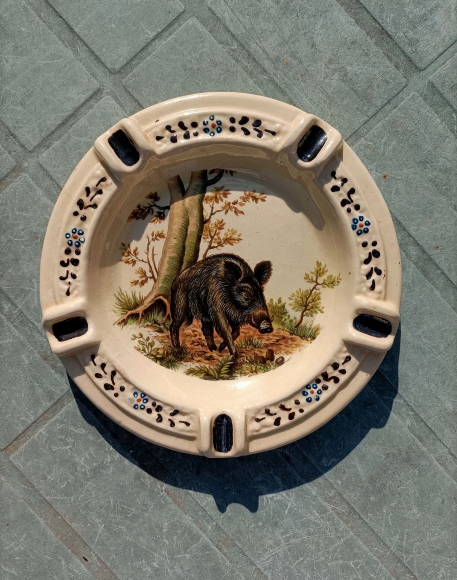 Large retro ashtray