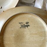 Set of 4 village stoneware plates