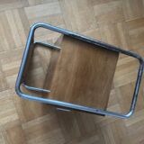 Table de chevet fonctionnaliste