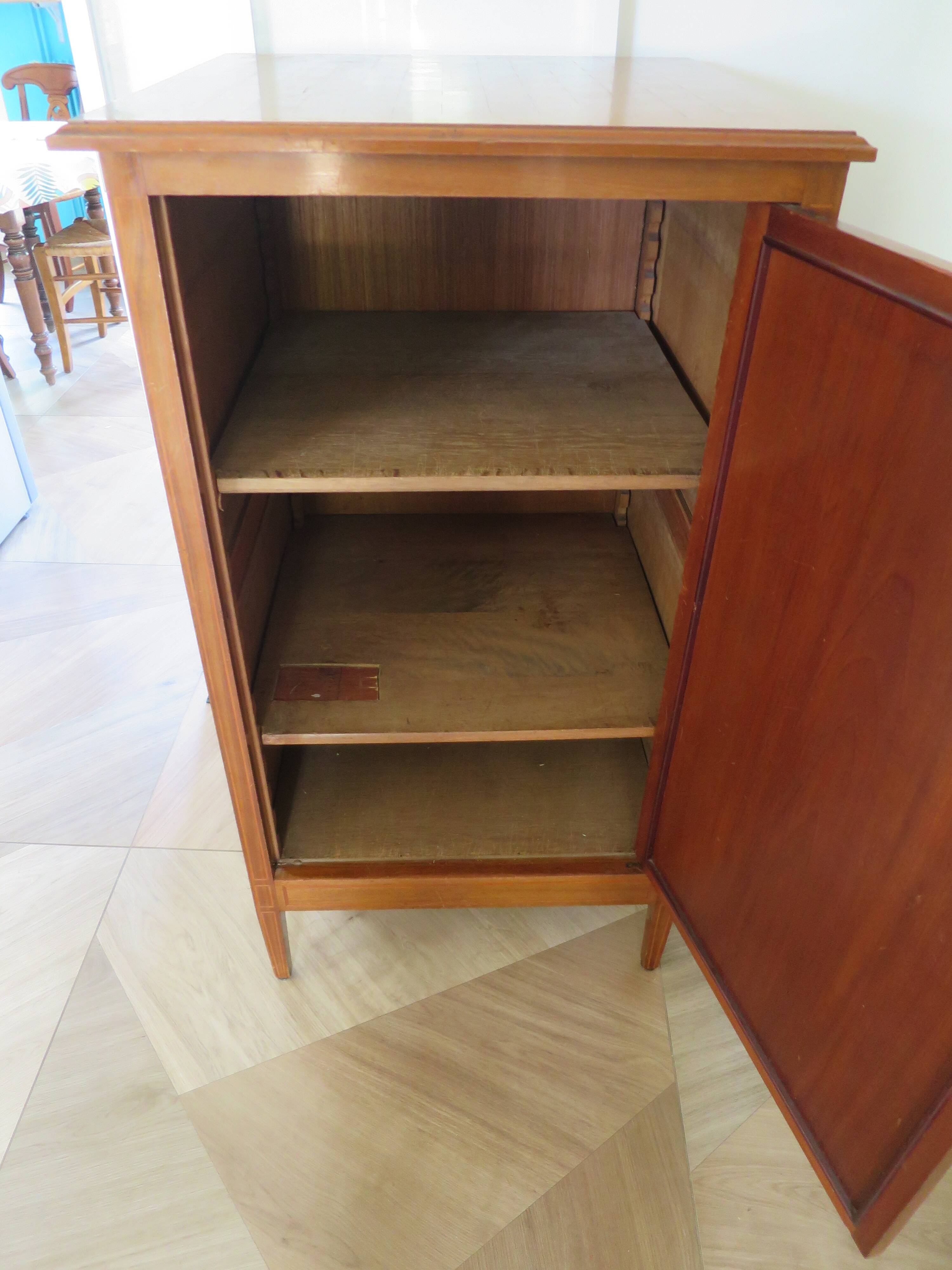 Buffet, bonnetière style Directoire
