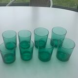 8 glasses in green glass with whisky, aperitif or water vintage 1970
