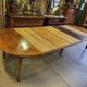 Table 6 pieds en noyer blond de 356 cm de long ouverte avec 5 allonges n10
