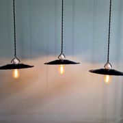 Trio de suspensions industrielles en tôle émaillée noire