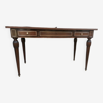 Elegant rosewood flat desk