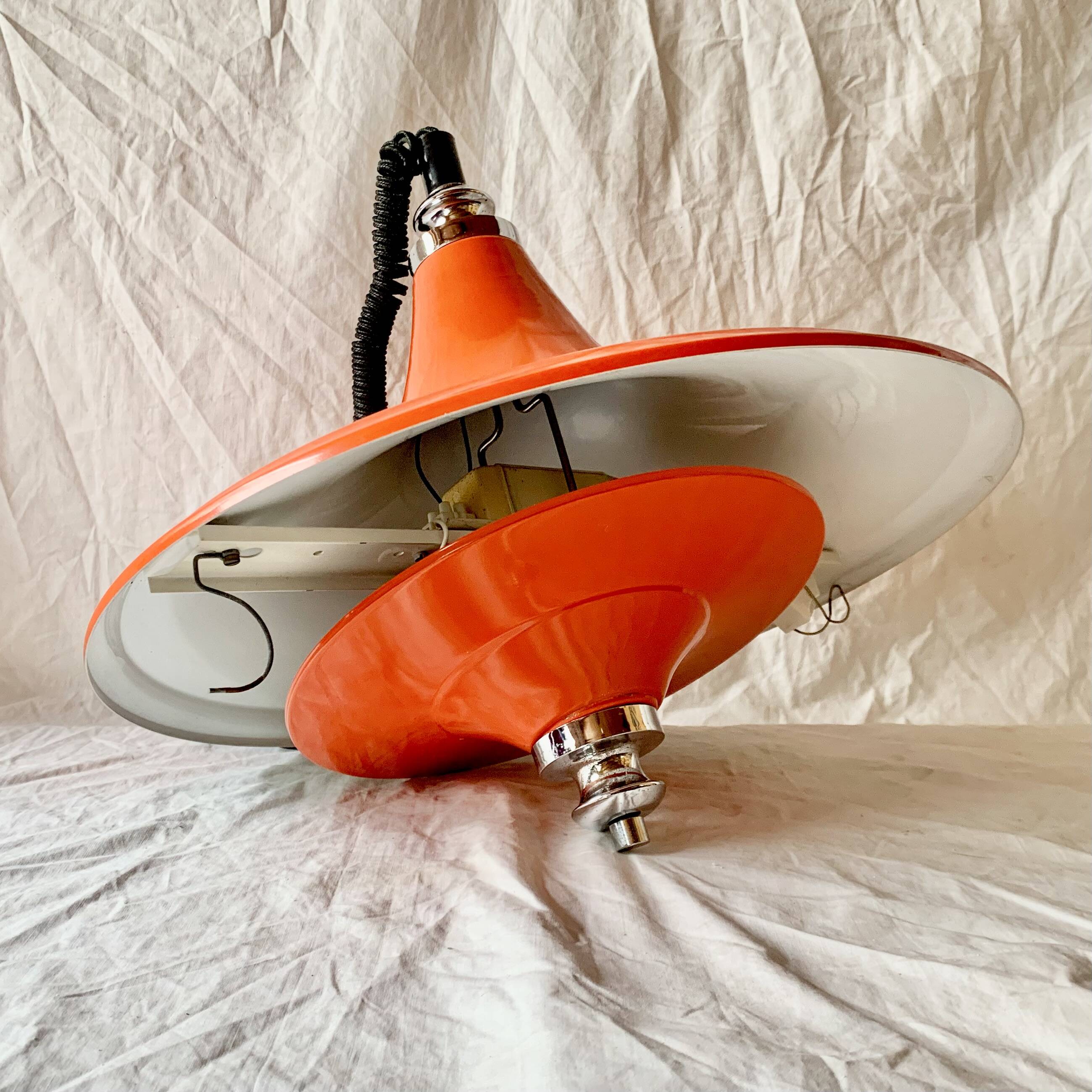 Suspension Space Age Design en métal laqué orange