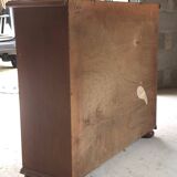 Petit meuble en bois de pin