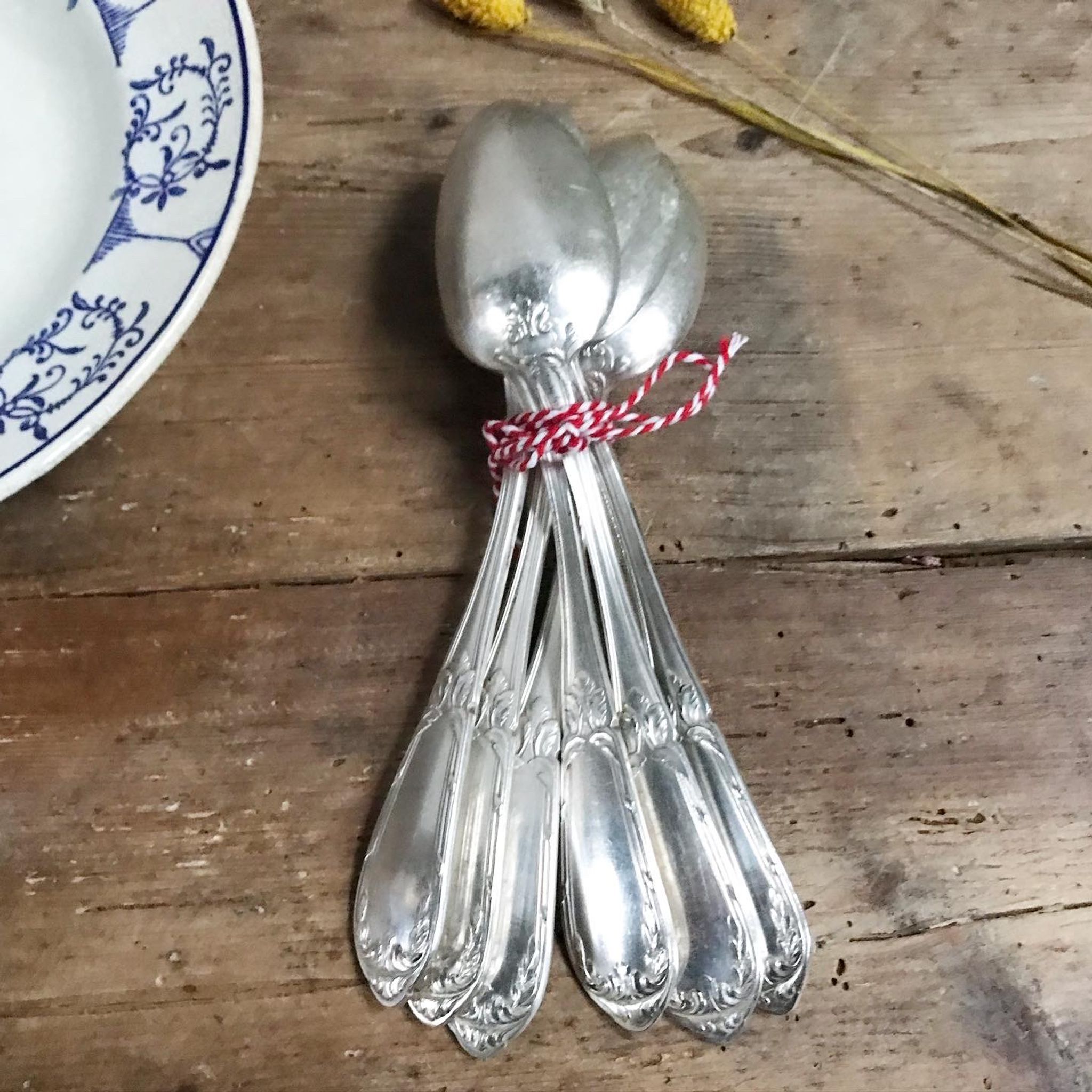 Set of 6 silver metal spoons
