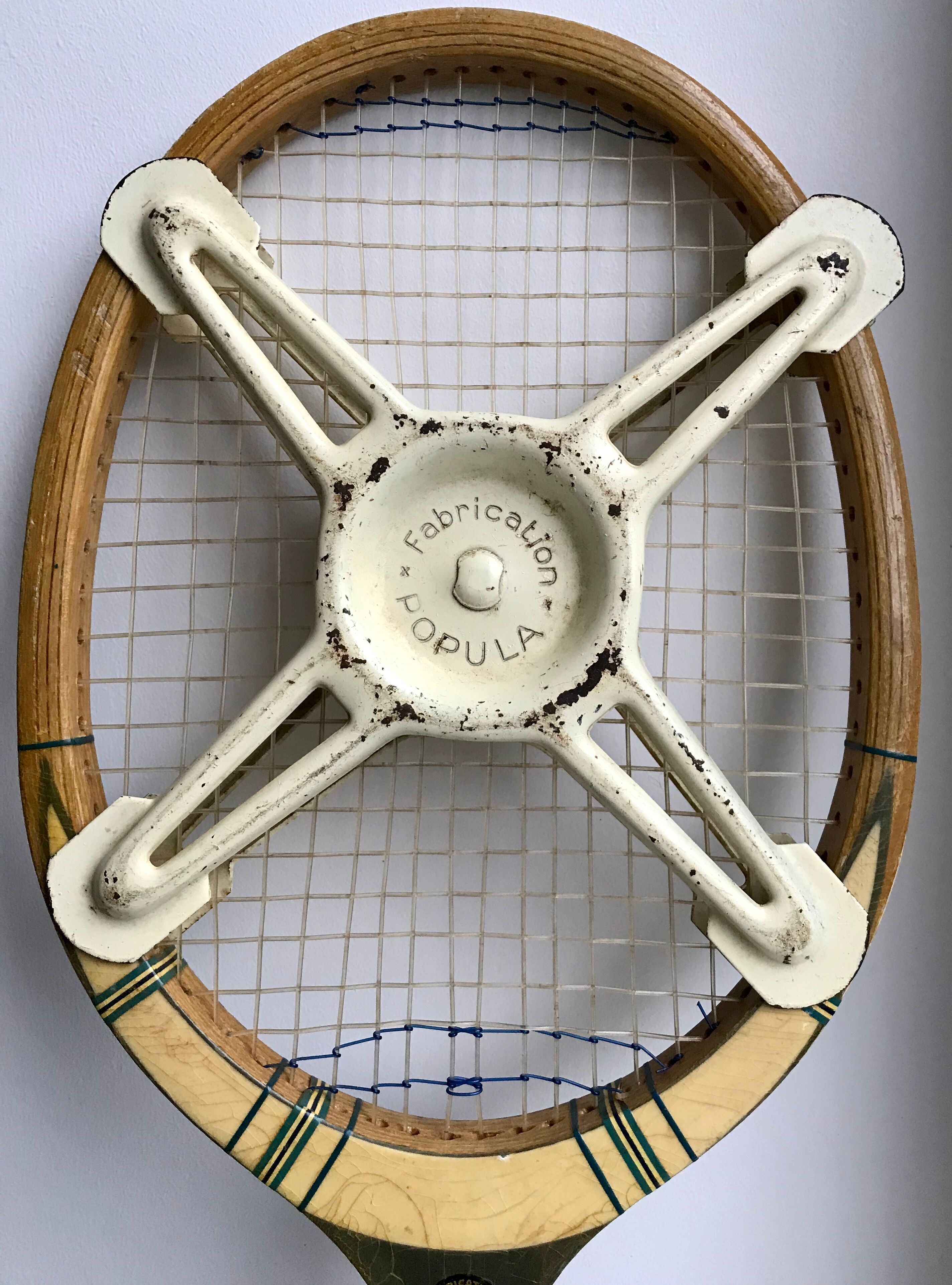 Popula 1960s tennis racket