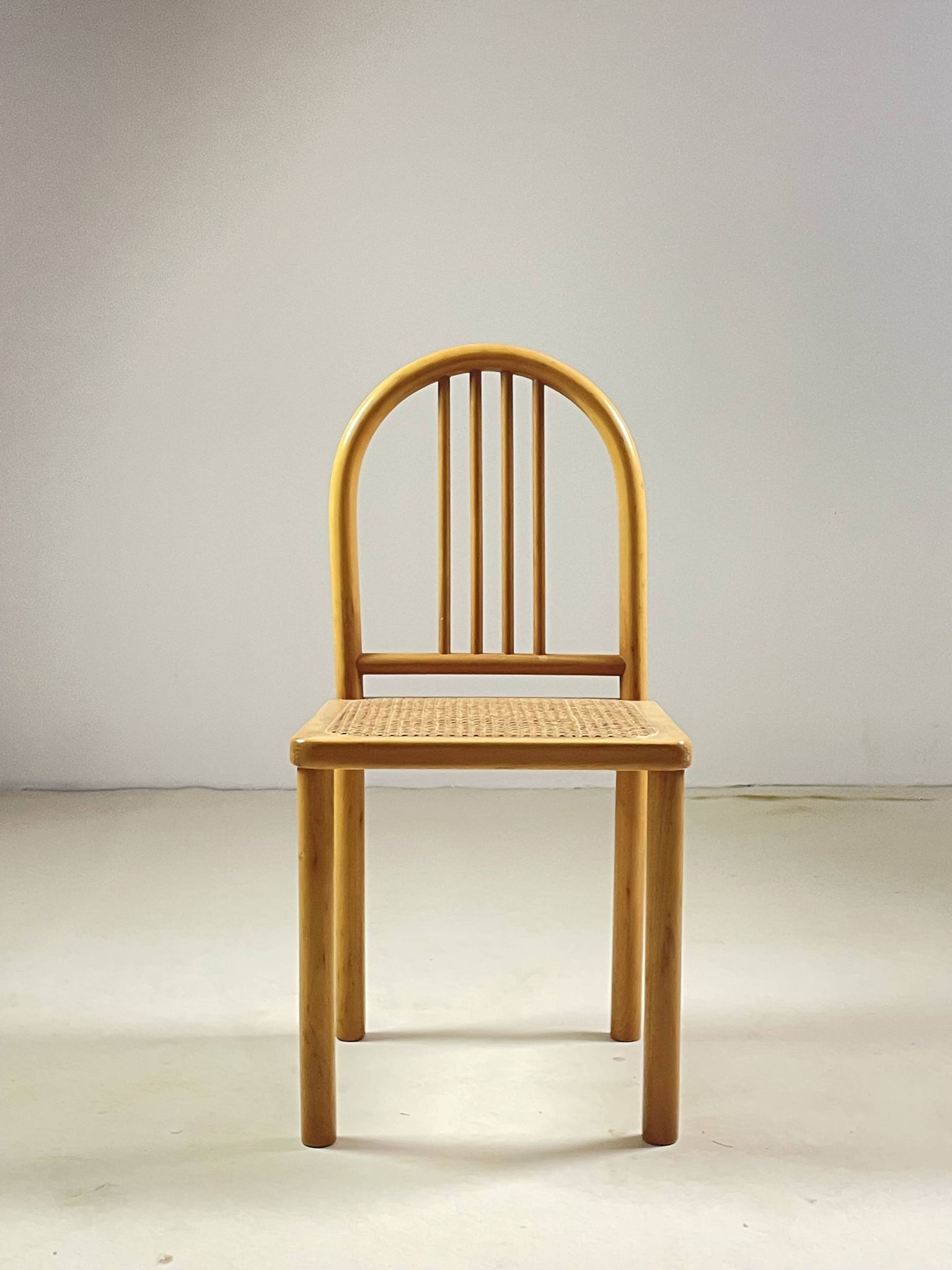 Chaise vintage en bois et cannage