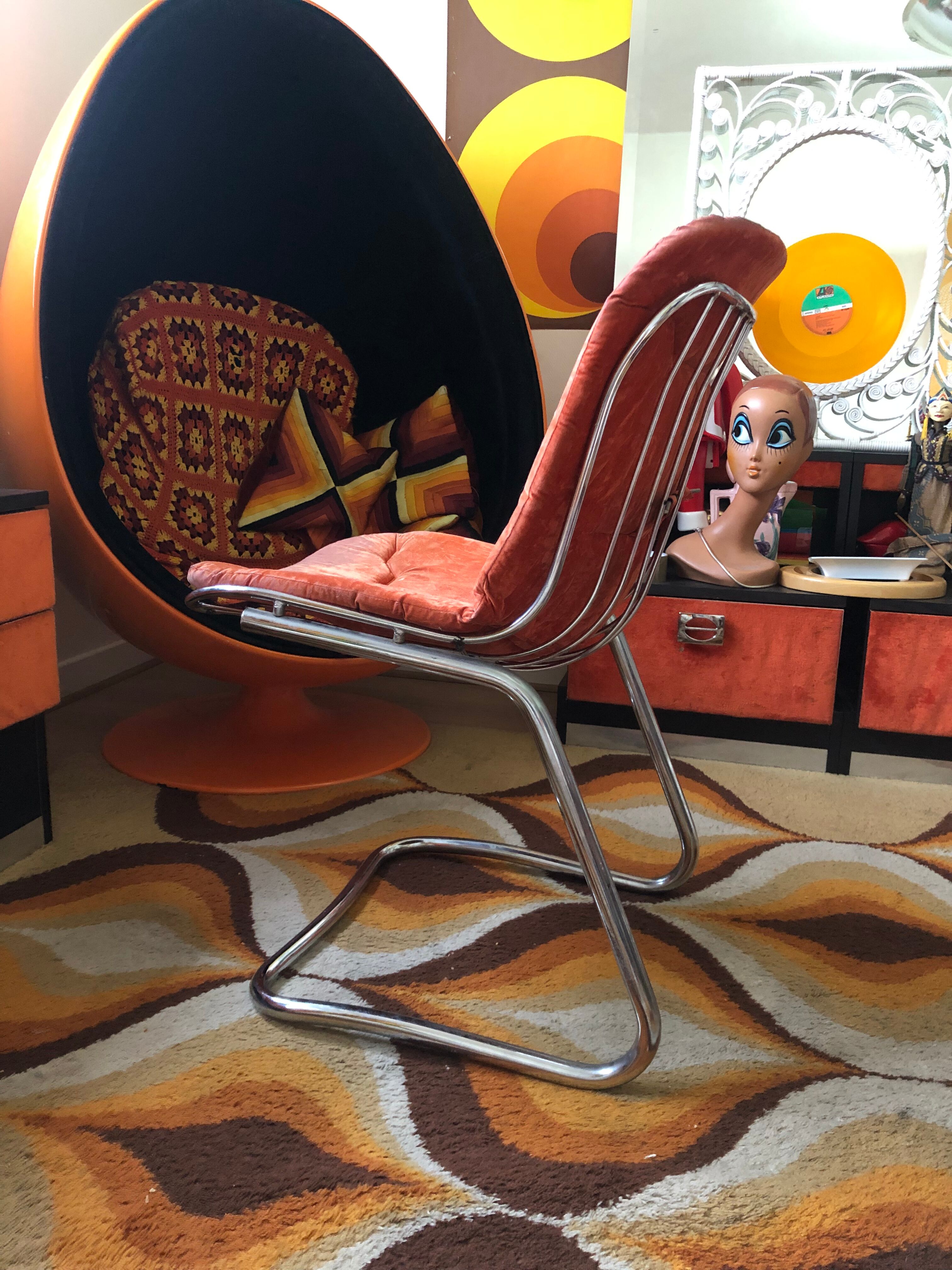 Vintage wired chair 70